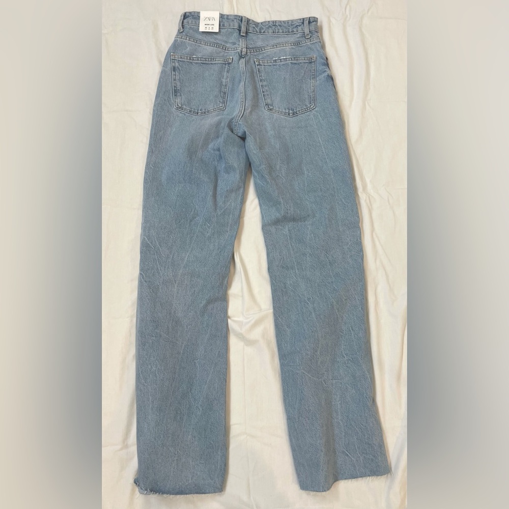 ZARA High-Rise Wide Leg Jeans - Size 8